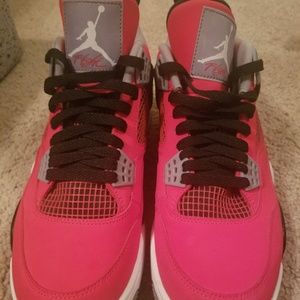retro 4 Jordan Toro Bravo
